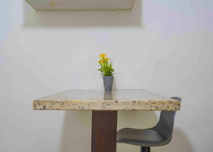 Apartamento Ground-Floor Studio W/ Pool Access, Walk To Beach!