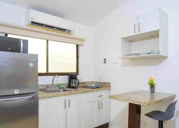 Apartamento Ground-Floor Studio W/ Pool Access, Walk To Beach! Coco
