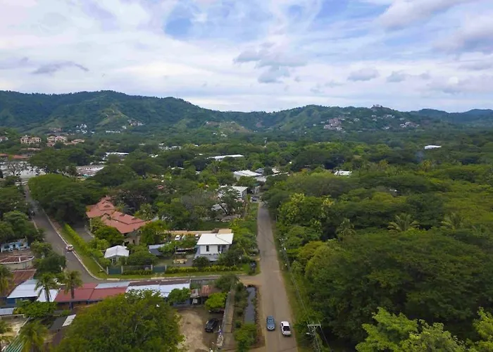 Apartamento Ground-Floor Studio W/ Pool Access, Walk To Beach! *